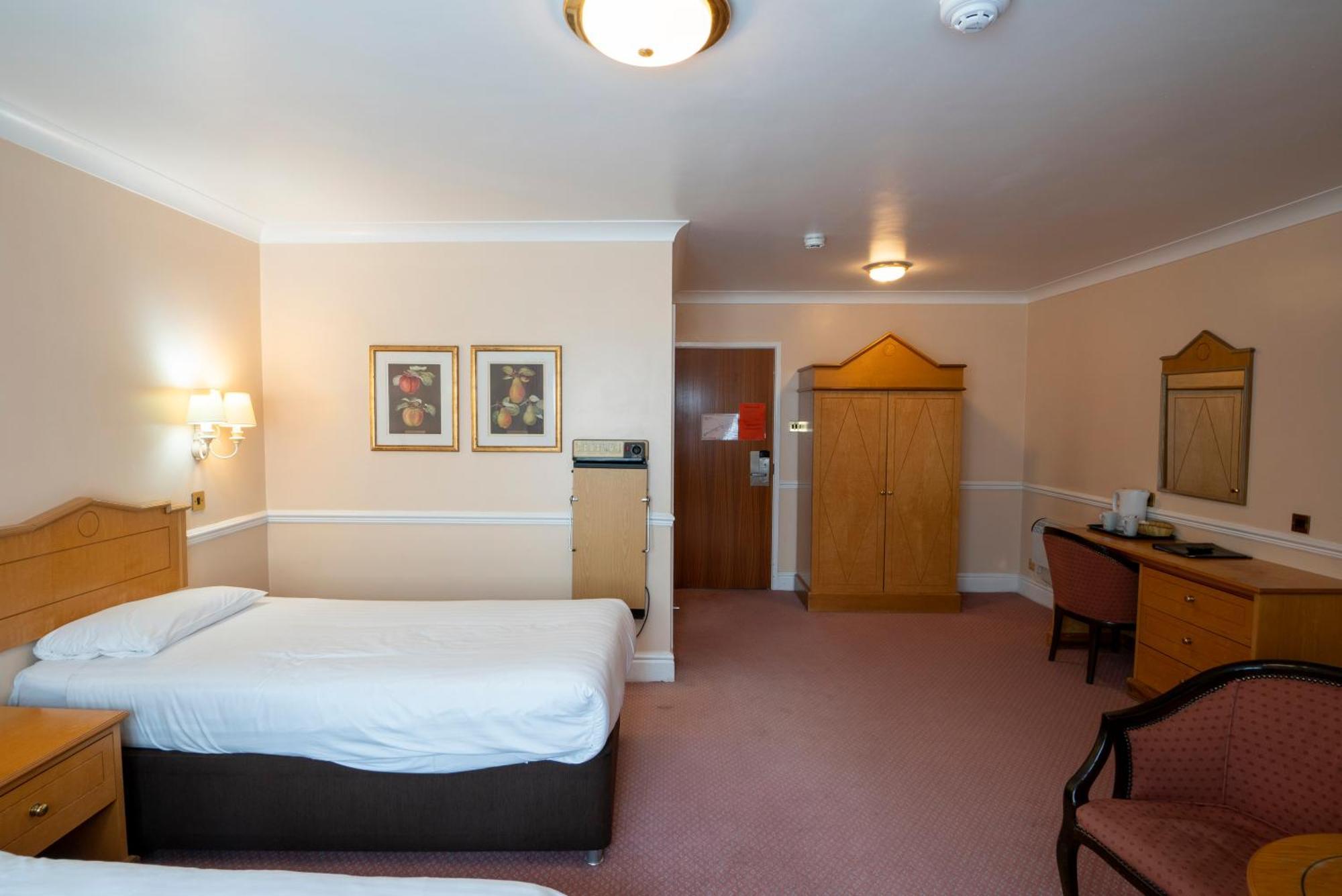 Hotel Beaufort Park 3*
